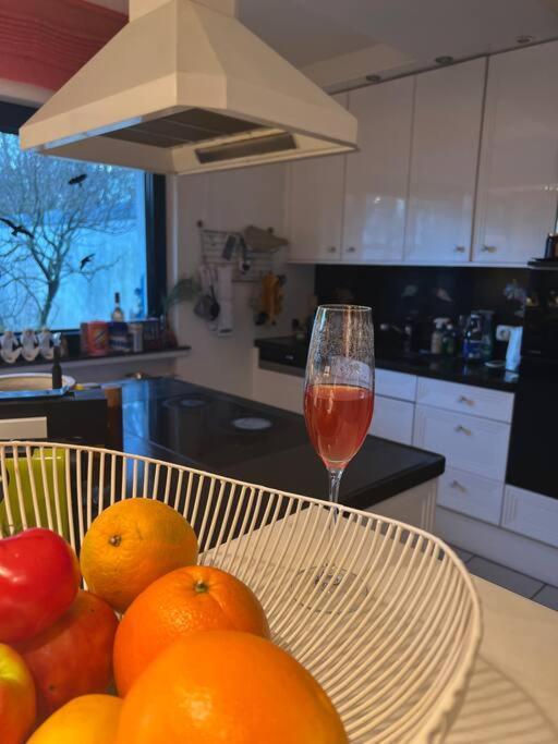 Villa Casa Blanca Mit Privatem Schwimmbad 26 Grad Und Sauna Duisburg Zewnętrze zdjęcie