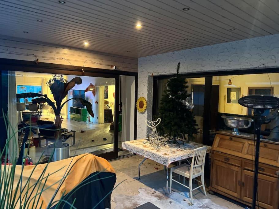 Villa Casa Blanca Mit Privatem Schwimmbad 26 Grad Und Sauna Duisburg Zewnętrze zdjęcie