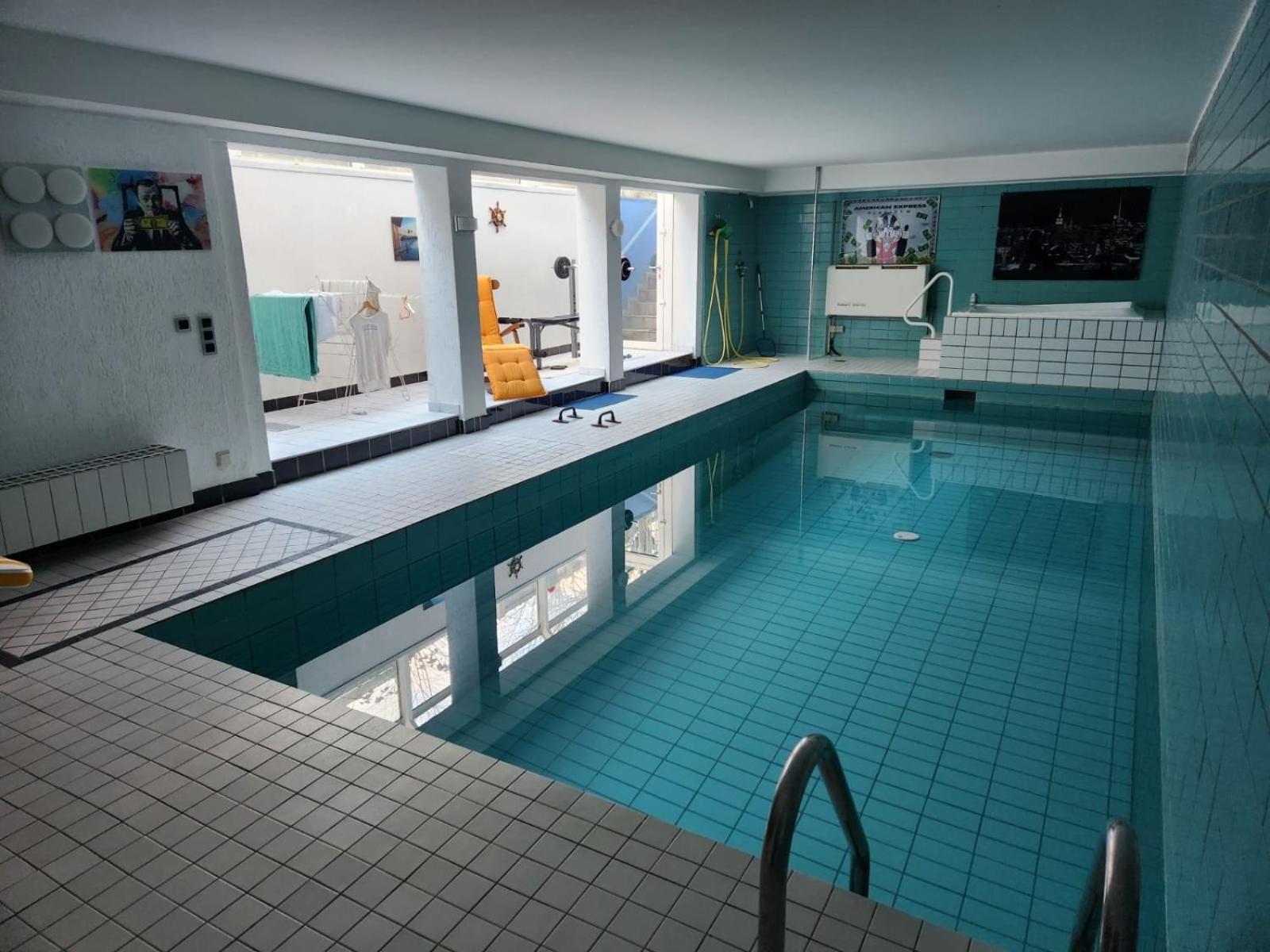 Villa Casa Blanca Mit Privatem Schwimmbad 26 Grad Und Sauna Duisburg Zewnętrze zdjęcie