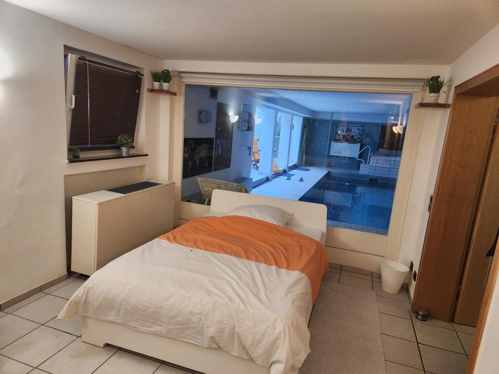 Villa Casa Blanca Mit Privatem Schwimmbad 26 Grad Und Sauna Duisburg Zewnętrze zdjęcie